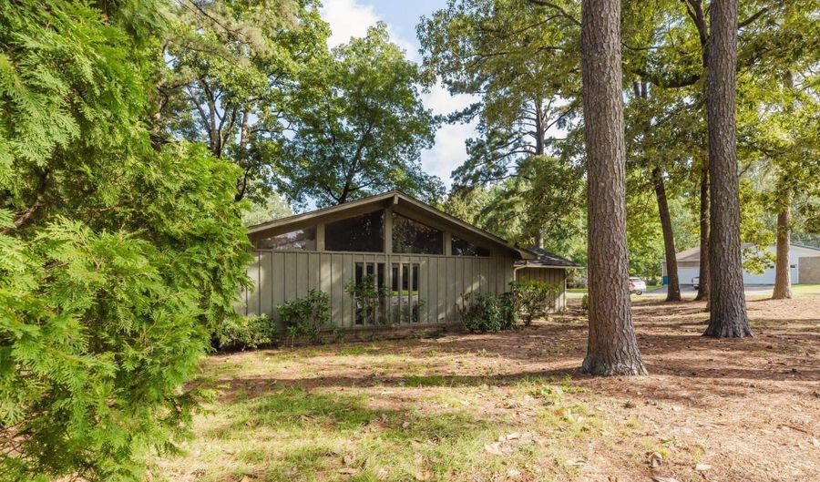 624 Woodland Dr, Benton, AR 72019 - 2 Beds, 1 Bath