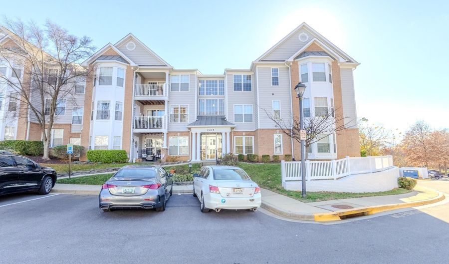 2015 GOV THOMAS BLADEN Way 104, Annapolis, MD 21401 - 2 Beds, 2 Bath