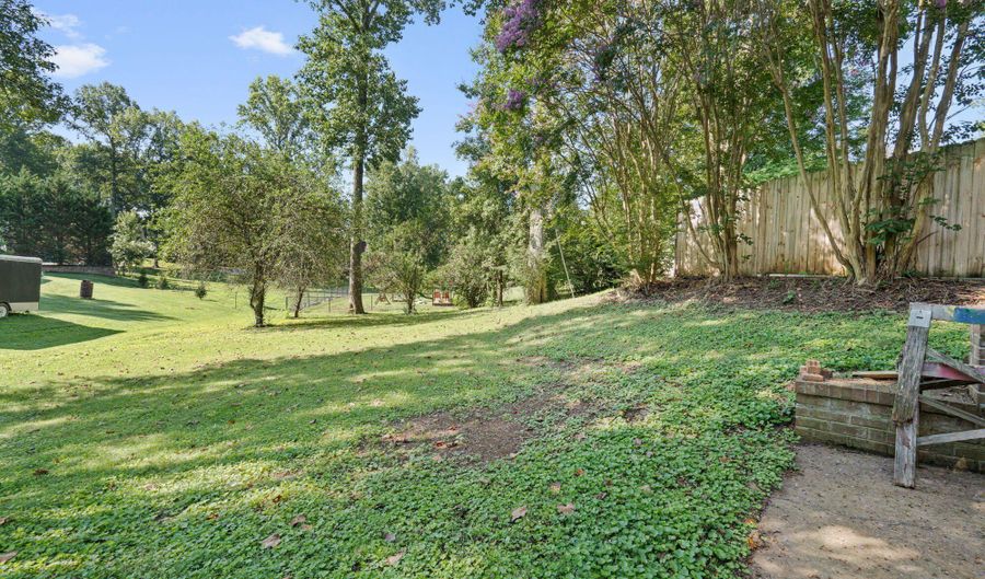 544 Holt St, Athens, TN 37303 - 4 Beds, 4 Bath