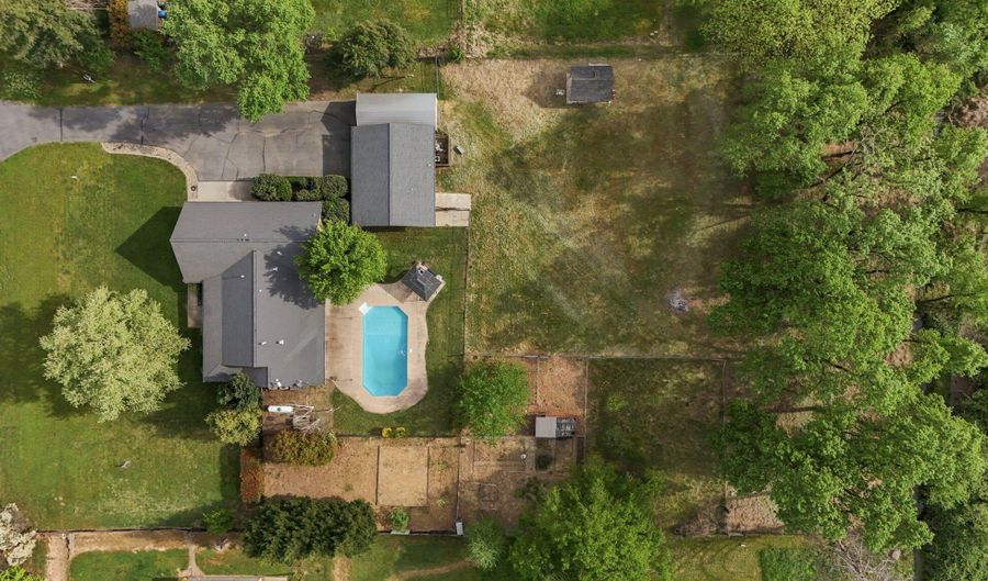 4750 Pheasant Dr, Anderson, CA 96007 - 5 Beds, 3 Bath