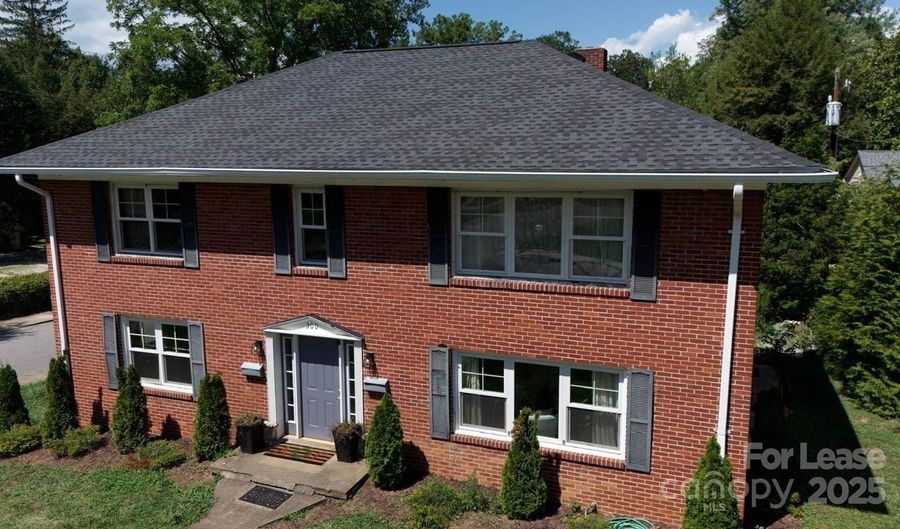 300 Charlotte St, Asheville, NC 28801 - 2 Beds, 1 Bath
