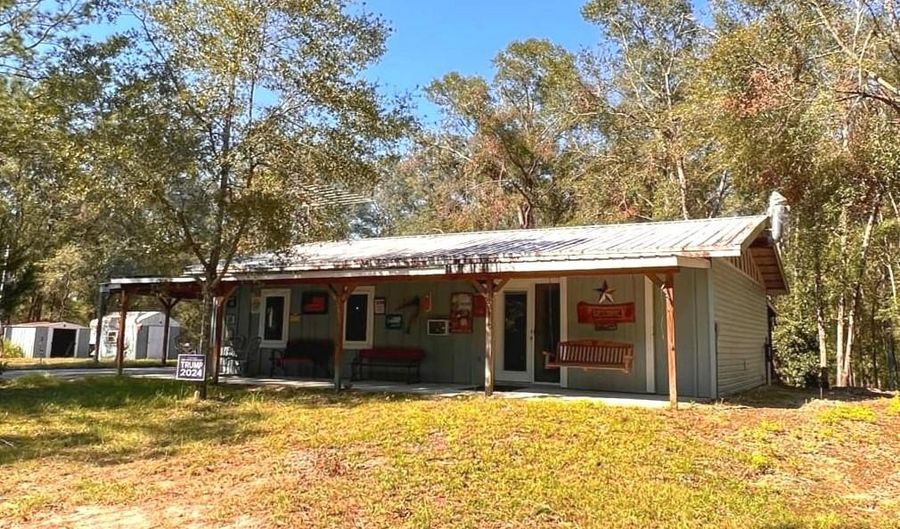 3169 30th Ave, Bell, FL 32619 - 2 Beds, 1 Bath