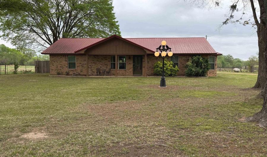 9425 FM 44, Annona, TX 75550 - 3 Beds, 2 Bath