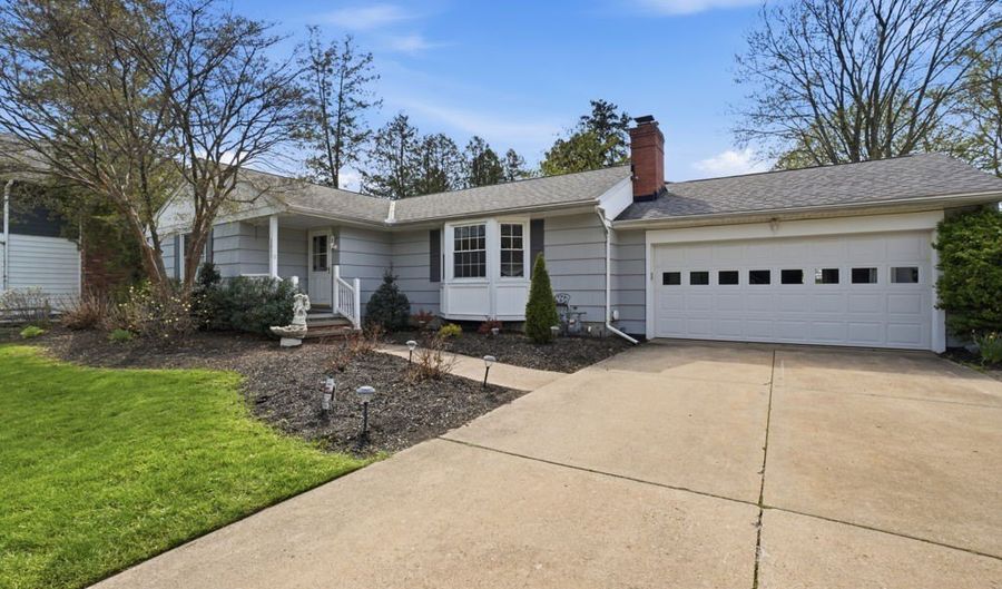 3211 Ridgewood Ave, Ashtabula, OH 44004 - 3 Beds, 3 Bath