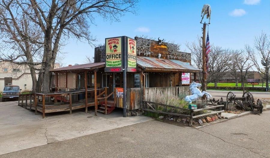 101 N Park Ave, Broadus, MT 59317 - 0 Beds, 0 Bath