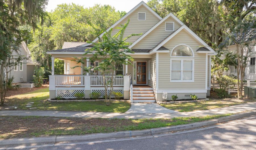 7 Holbrook Dr, Beaufort, SC 29902 - 3 Beds, 2 Bath