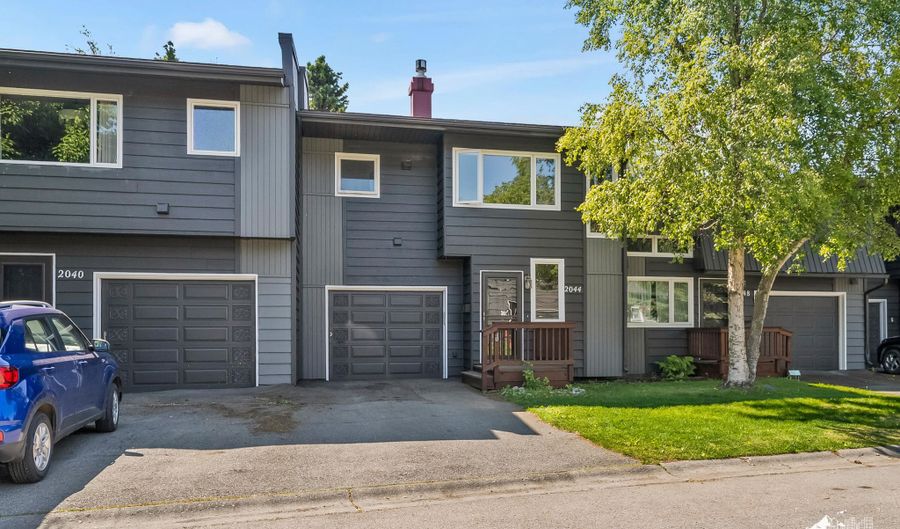2044 Stonegate Cir, Anchorage, AK 99515 - 3 Beds, 2 Bath