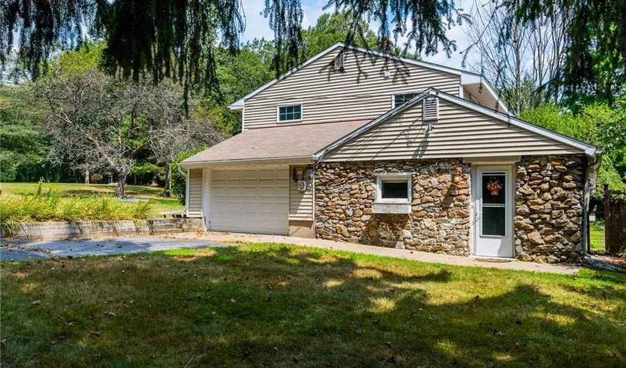 200 Burr Rd, Haddam, CT 06441 - 5 Beds, 2 Bath