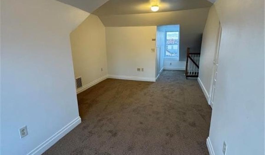 915 Washington, Allentown, PA 18102 - 4 Beds, 2 Bath