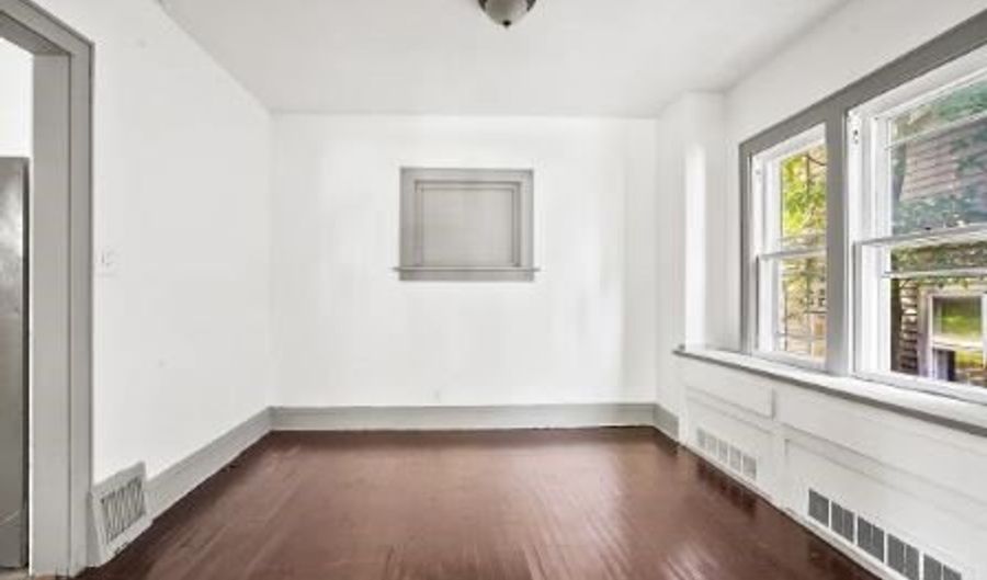 1260 Newton St, Akron, OH 44305 - 3 Beds, 1 Bath