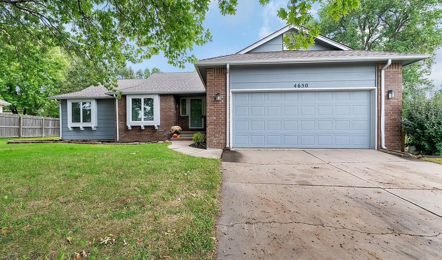 4650 Farmstead Ct, Bel Aire, KS 67220 - 4 Beds, 3 Bath