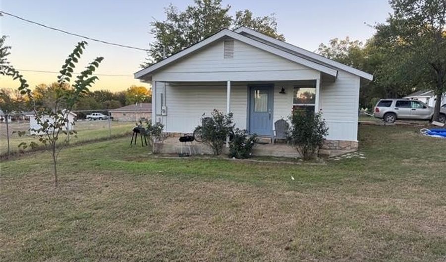 1120 Springdale Rd, Ardmore, OK 73401 - 3 Beds, 2 Bath