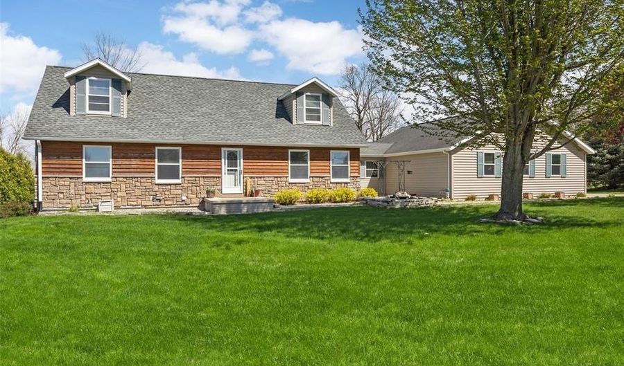 13294 212th Ave, Anamosa, IA 52205 - 4 Beds, 4 Bath