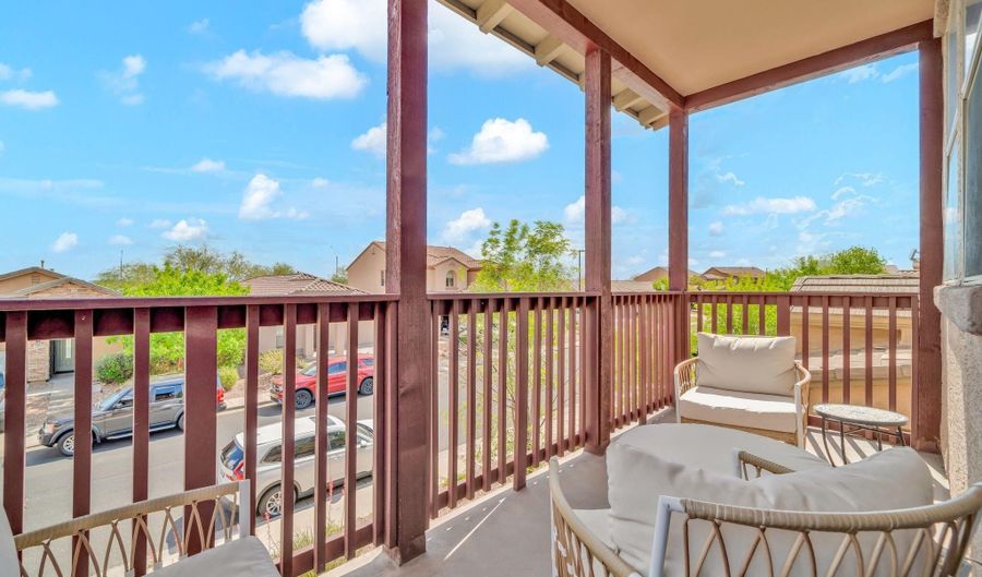 4408 W HEYERDAHL Dr, Anthem, AZ 85087 - 5 Beds, 3 Bath