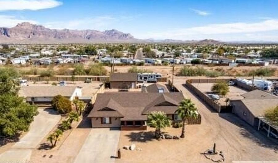 2031 S CACTUS Rd, Apache Junction, AZ 85119 - 3 Beds, 2 Bath
