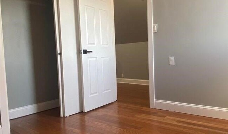 24 W 35TH St 4, Bayonne, NJ 07002 - 2 Beds, 1 Bath