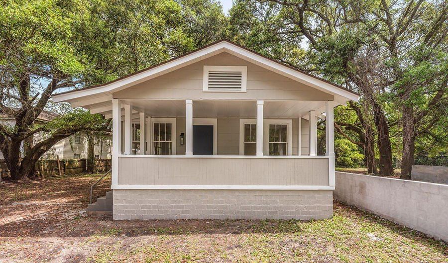 270 Mcdonnell Ave, Biloxi, MS 39531 - 3 Beds, 2 Bath