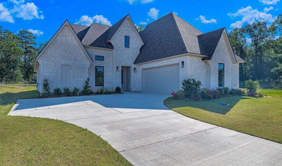 857 Walstonburg, Benton, LA 71006 - 4 Beds, 3 Bath