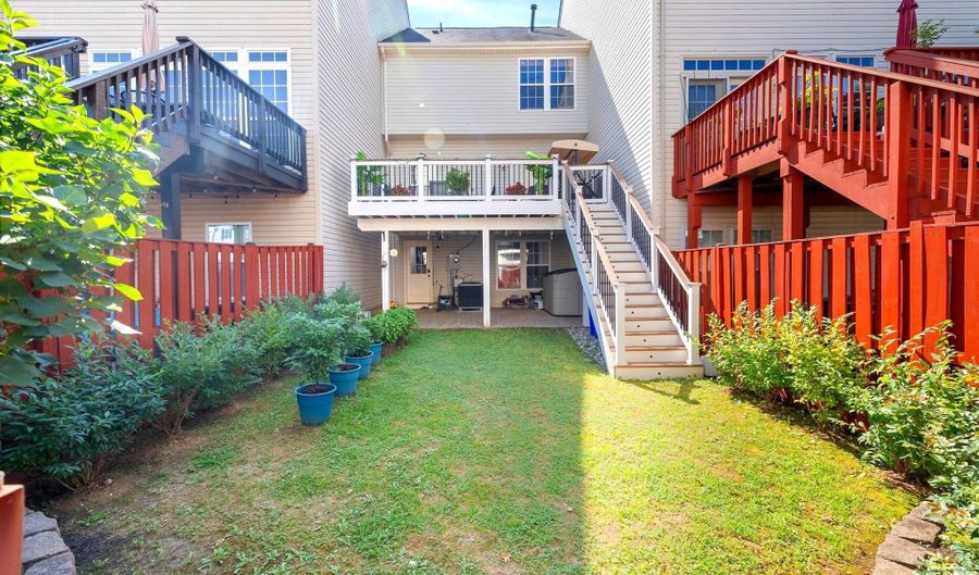 25427 ELM Ter, Aldie, VA 20105 - 3 Beds, 4 Bath