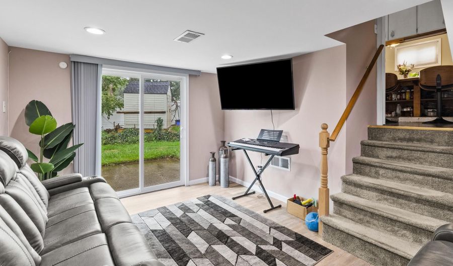 2866 JOYCE Rd, Abington, PA 19001 - 3 Beds, 2 Bath