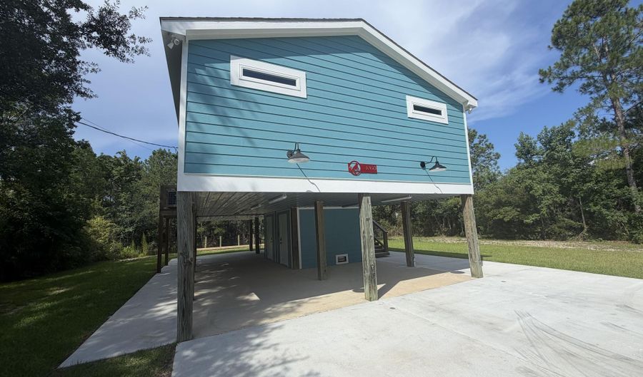 4060 Cardinal St, Bay St. Louis, MS 39520 - 2 Beds, 2 Bath