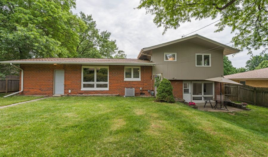 1411 Glendale Ave, Ames, IA 50010 - 3 Beds, 2 Bath