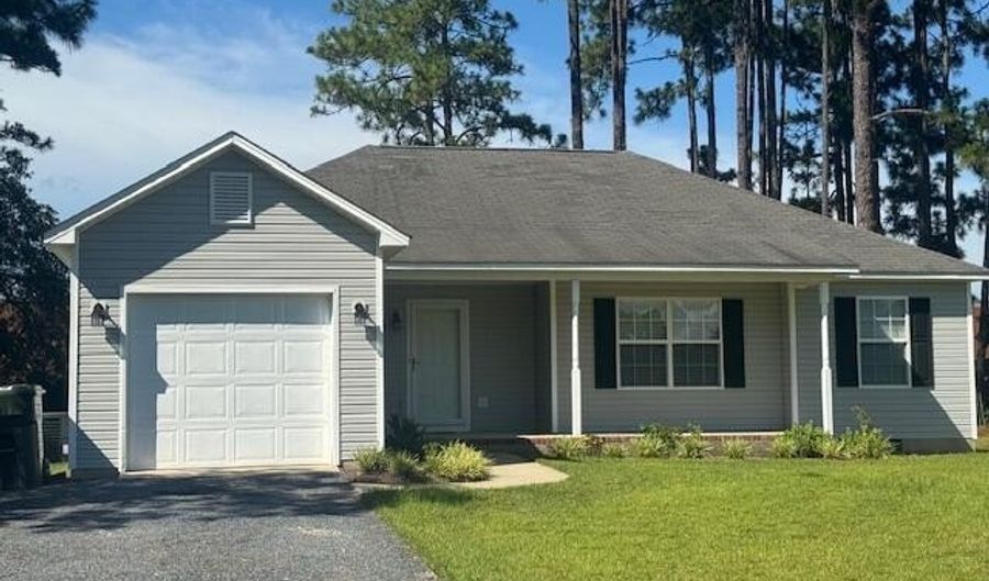 155 Pecan Grove Dr, Aberdeen, NC 28315 - 3 Beds, 2 Bath