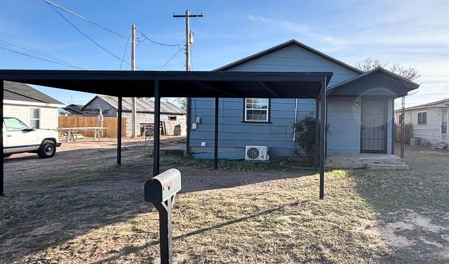 1107 14th St, Abernathy, TX 79311 - 2 Beds, 1 Bath