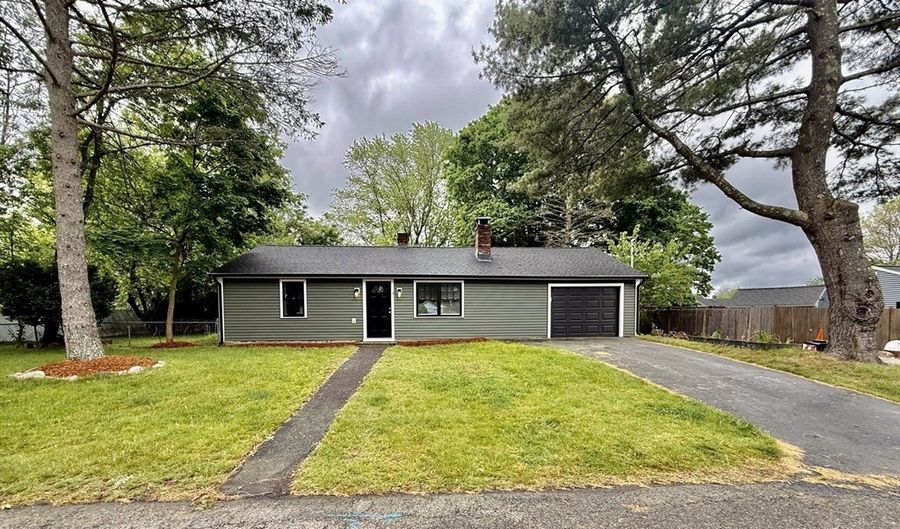 14 Susan Dr, Billerica, MA 01821 - 2 Beds, 1 Bath