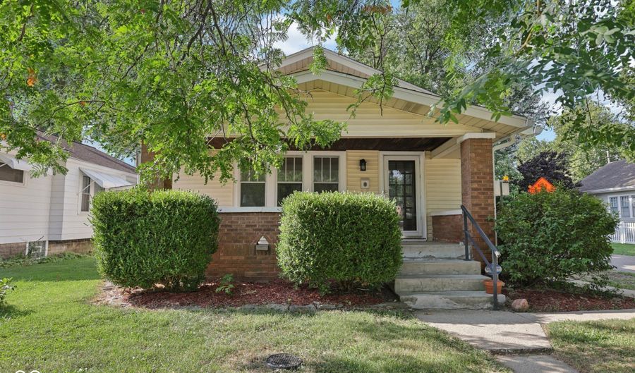5201 E North St, Indianapolis, IN 46219 - 3 Beds, 2 Bath