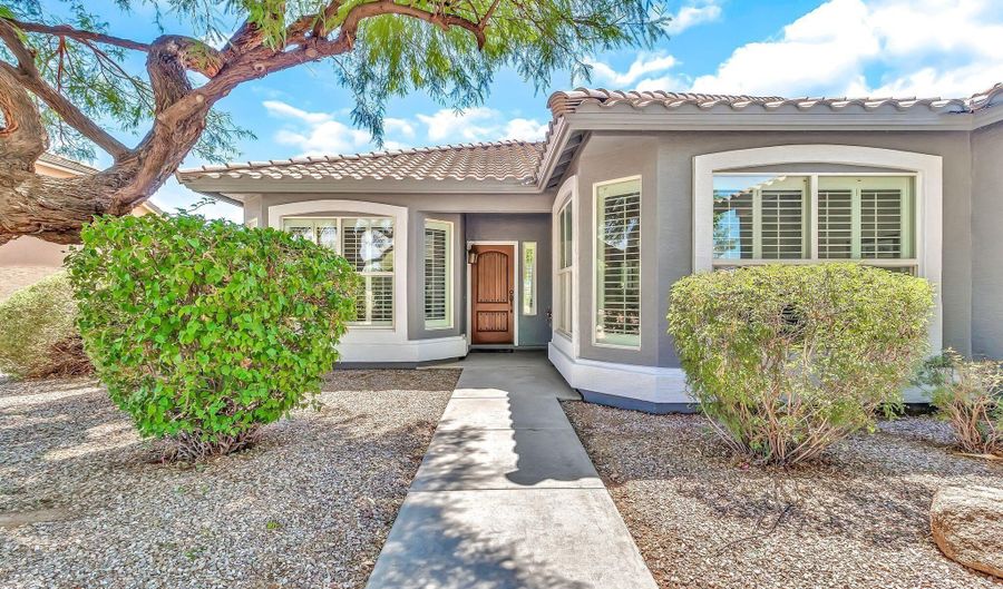 3929 E PEACH TREE Dr, Chandler, AZ 85249 - 2 Beds, 2 Bath