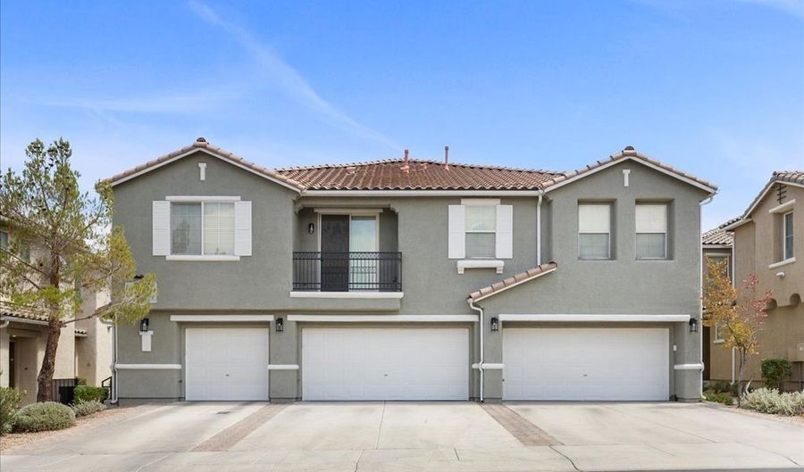 32 RED OAK CANYON St 1, Henderson, NV 89012 - 3 Beds, 3 Bath