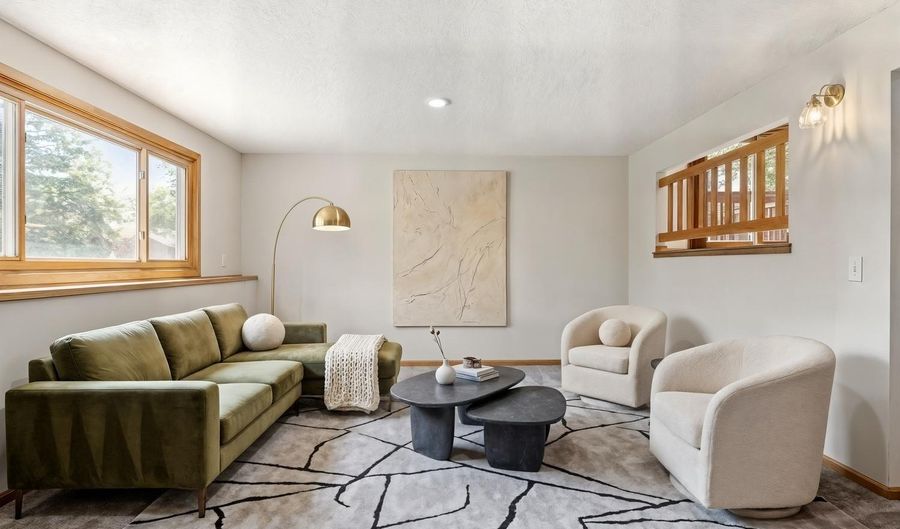 8064 Lower 147th St W, Apple Valley, MN 55124 - 3 Beds, 2 Bath