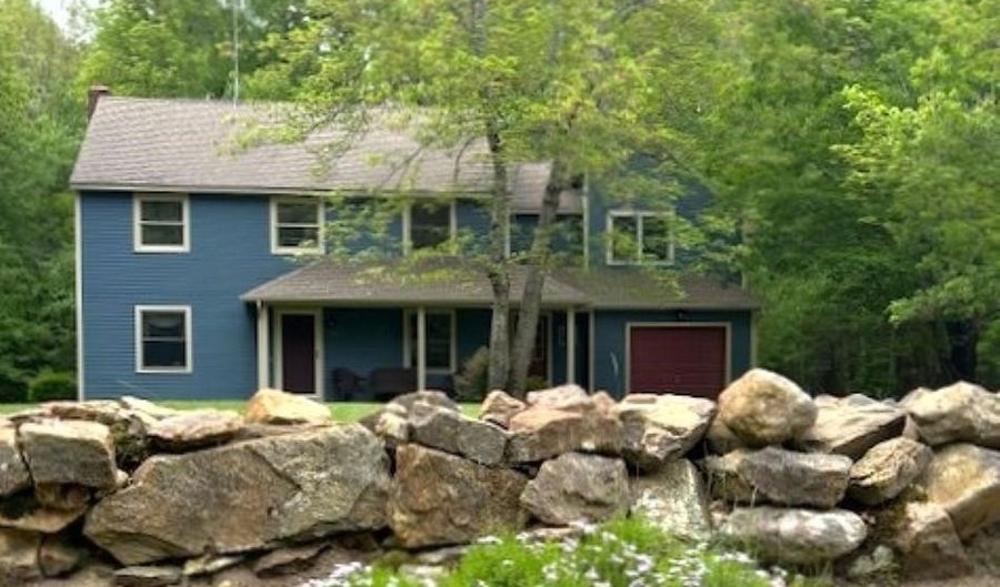 38 Cambridge Rd, Bedford, NH 03110 - 3 Beds, 3 Bath
