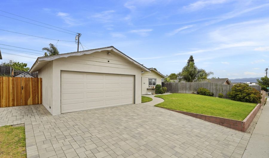 236 Granada St, Camarillo, CA 93010 - 3 Beds, 2 Bath