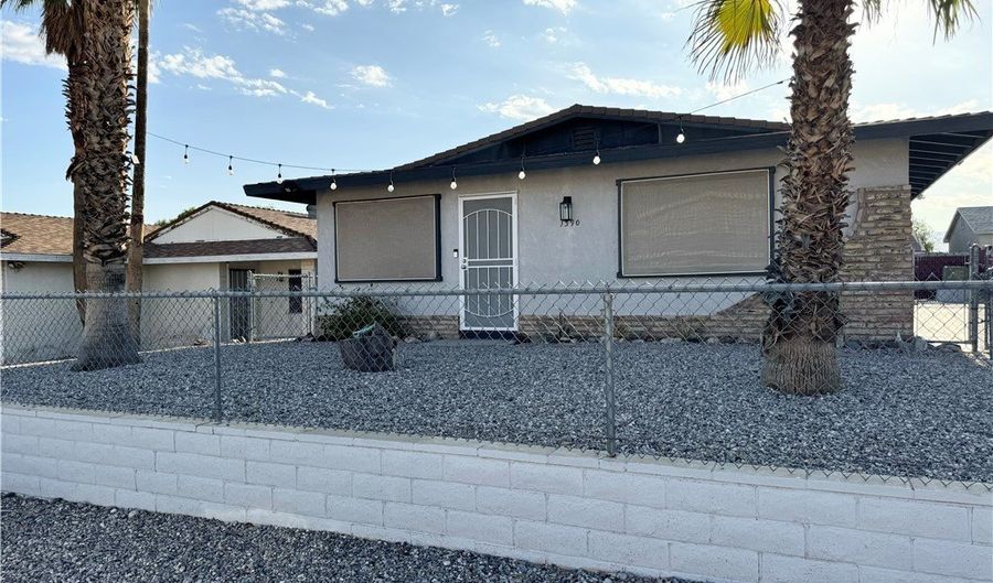 1390 Verde Dr, Bullhead City, AZ 86442 - 3 Beds, 2 Bath