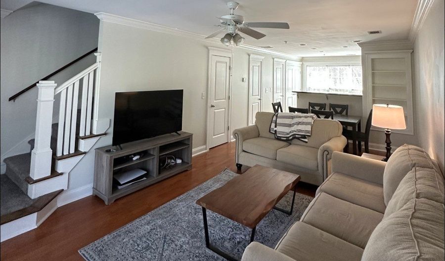 1035 Barnett Shls APT 621, Athens, GA 30605 - 2 Beds, 3 Bath