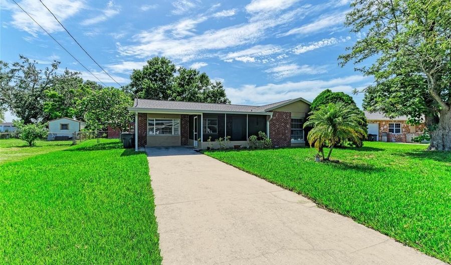 444 FLAMINGO Dr, Apollo Beach, FL 33572 - 4 Beds, 2 Bath