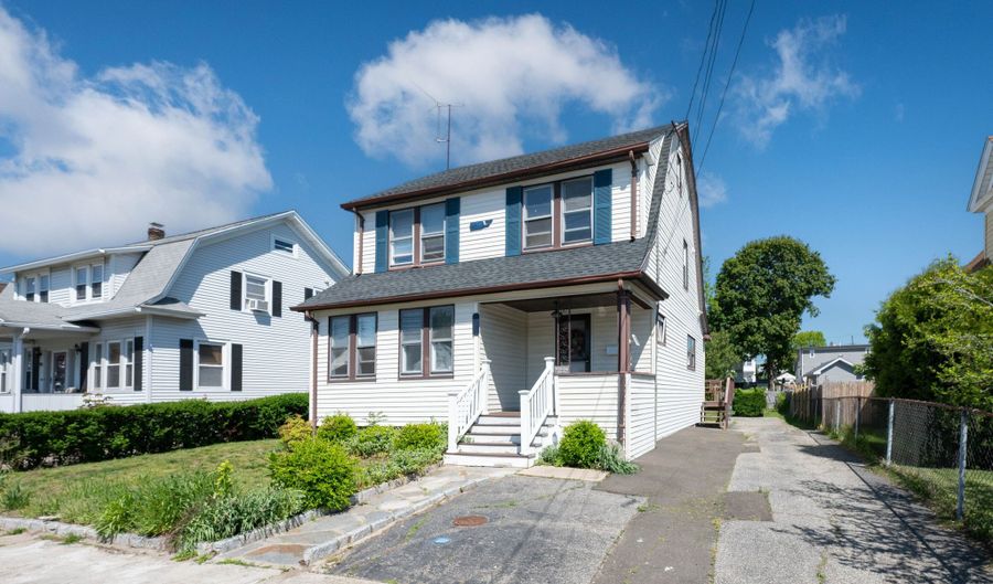 84 Jewett Ave, Bridgeport, CT 06606 - 3 Beds, 2 Bath