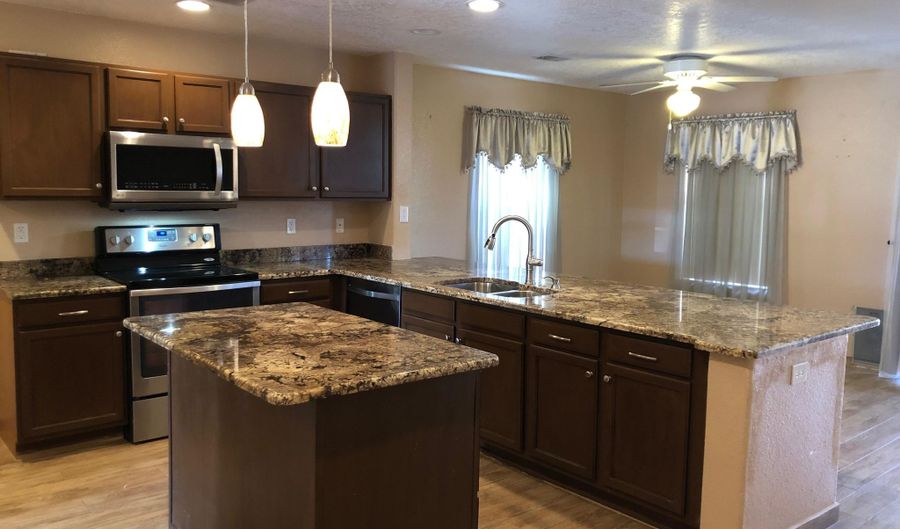 5305 Park Ridge Rd, Albuquerque, NM 87120 - 4 Beds, 3 Bath