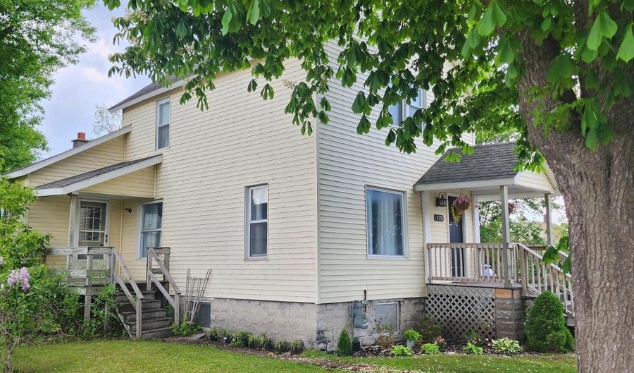 119 W Hueber St, Alpena, MI 49707 - 4 Beds, 1 Bath