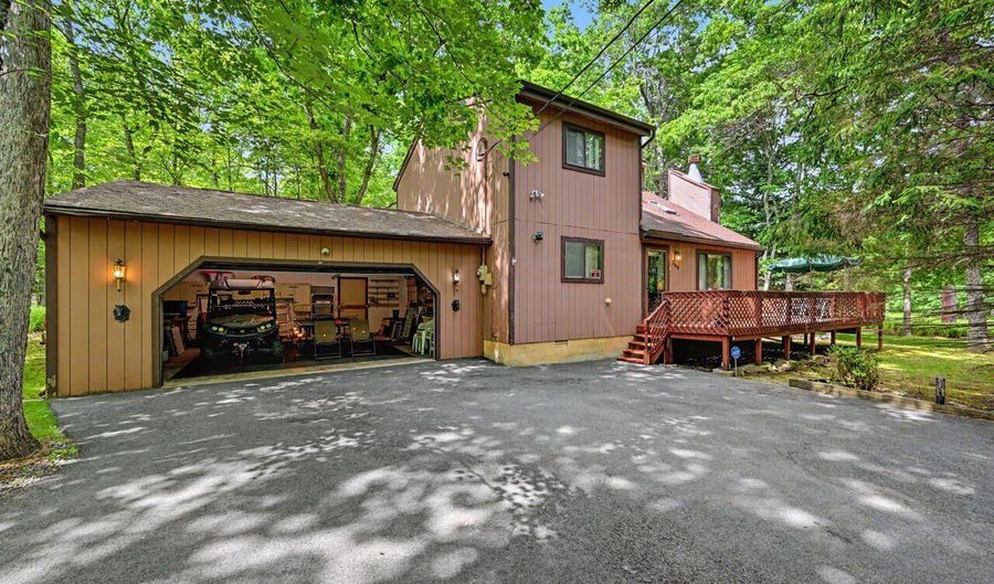 35 Teddyuscung Trl, Albrightsville, PA 18210 - 3 Beds, 2 Bath