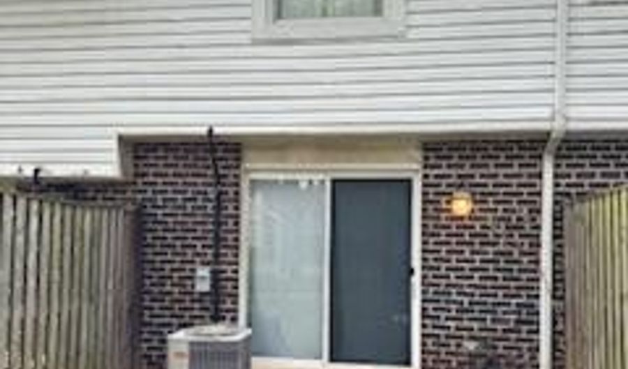 40 CARROLL VIEW Ave 40, Westminster, MD 21157 - 2 Beds, 1 Bath