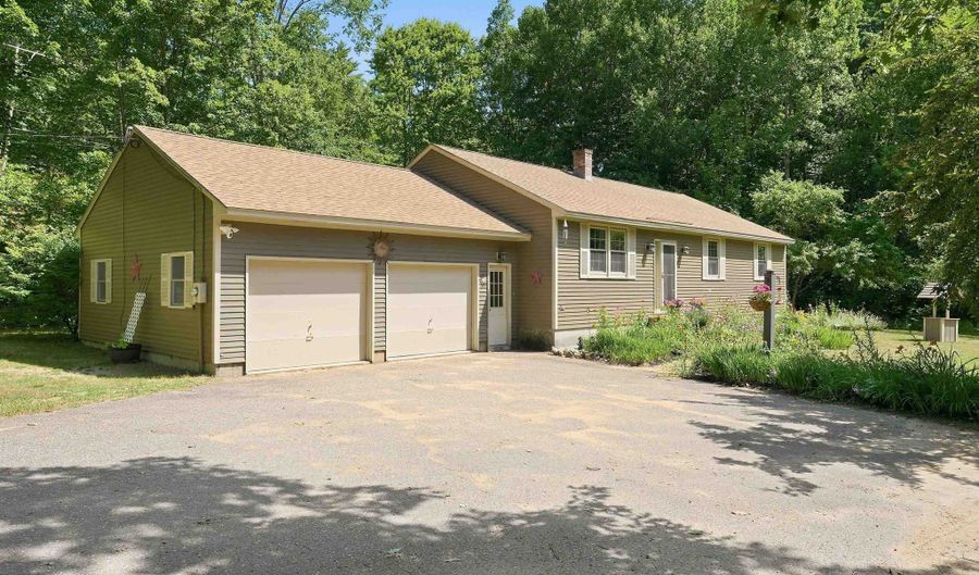 4 Franklin Hwy, Andover, NH 03216 - 3 Beds, 2 Bath