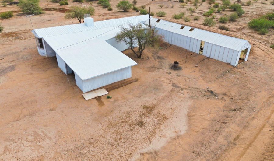 9156 S THORNTON Rd, Casa Grande, AZ 85193 - 2 Beds, 2 Bath