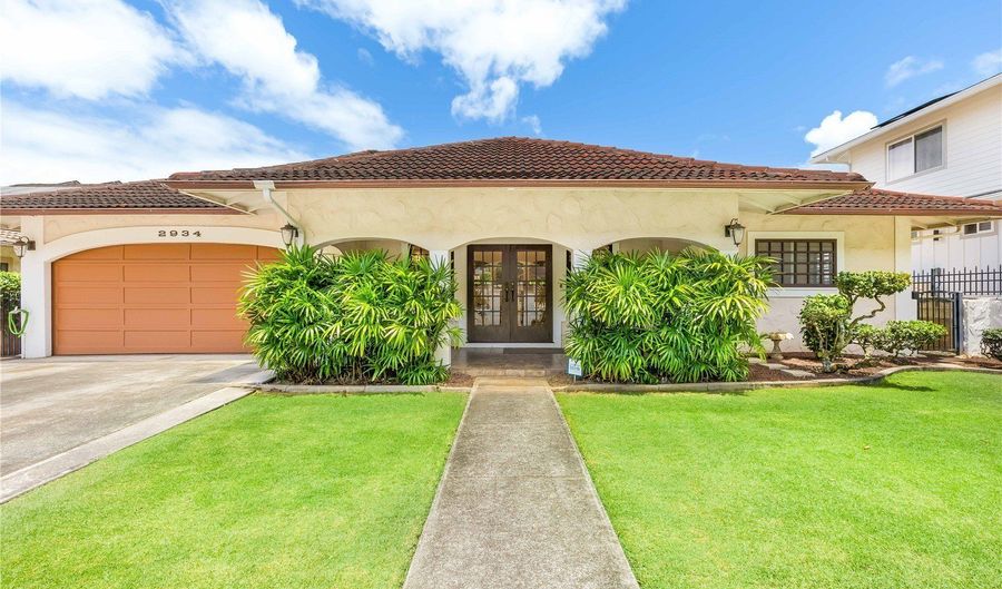2934 Woodlawn Dr, Honolulu, HI 96822 - 5 Beds, 3 Bath