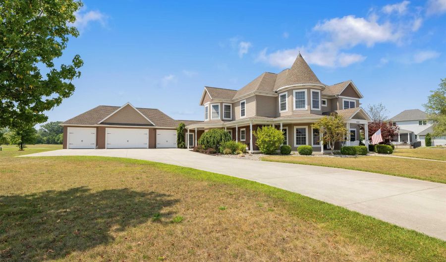 1801 N Dewey St, Auburn, IN 46706 - 5 Beds, 6 Bath