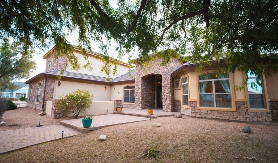 2320 N 51ST Ave, Central, AZ 85531 - 4 Beds, 5 Bath