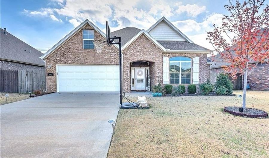 3503 SW Mistletoe Ave, Bentonville, AR 72713 - 3 Beds, 2 Bath