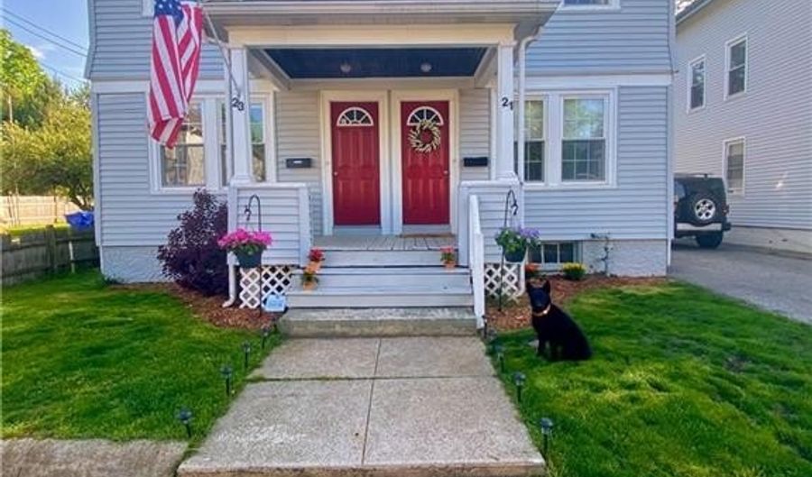 21 Washburn Ave, East Providence, RI 02916 - 5 Beds, 2 Bath